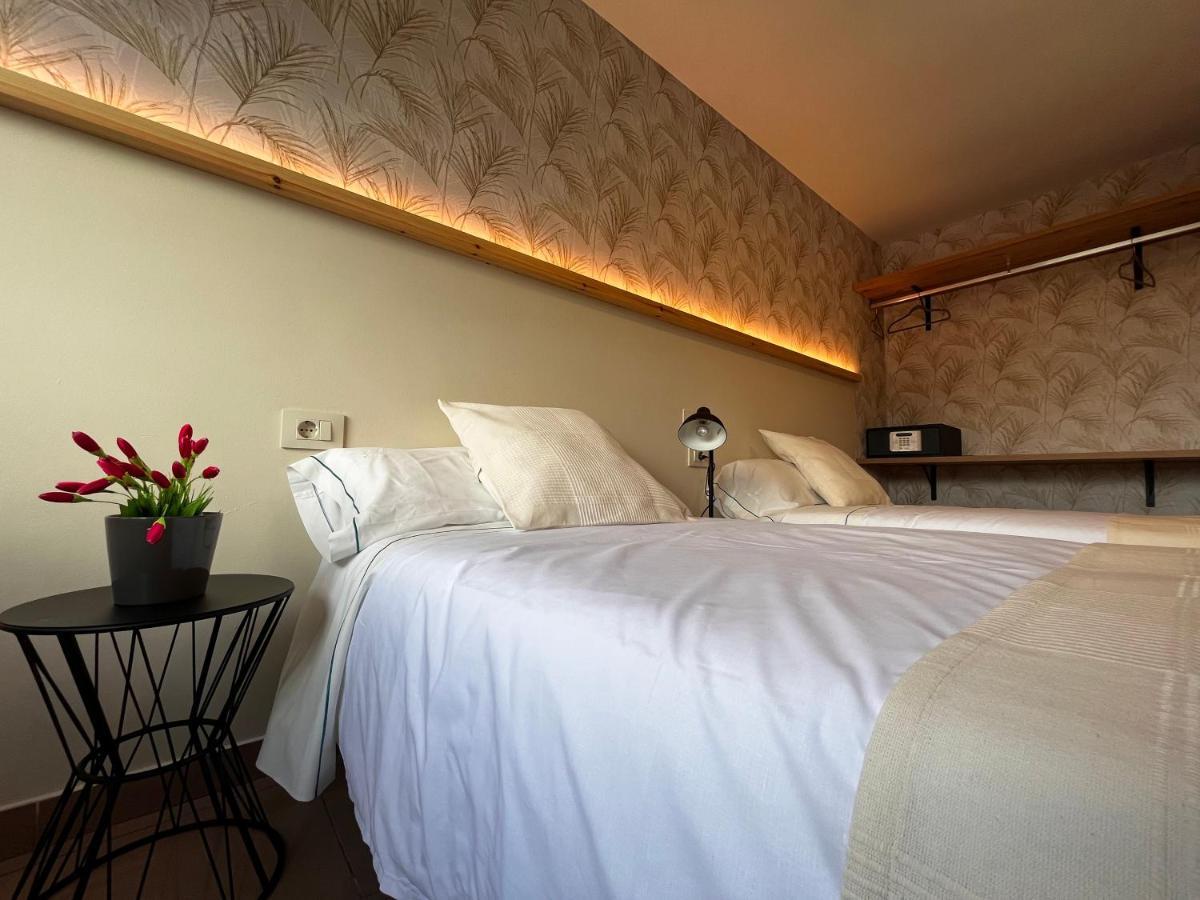Hostal La Poetisa - Auto Check-In Culleredo Exteriér fotografie