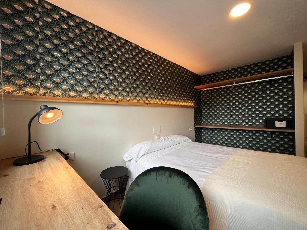 Hostal La Poetisa - Auto Check-In Culleredo Exteriér fotografie