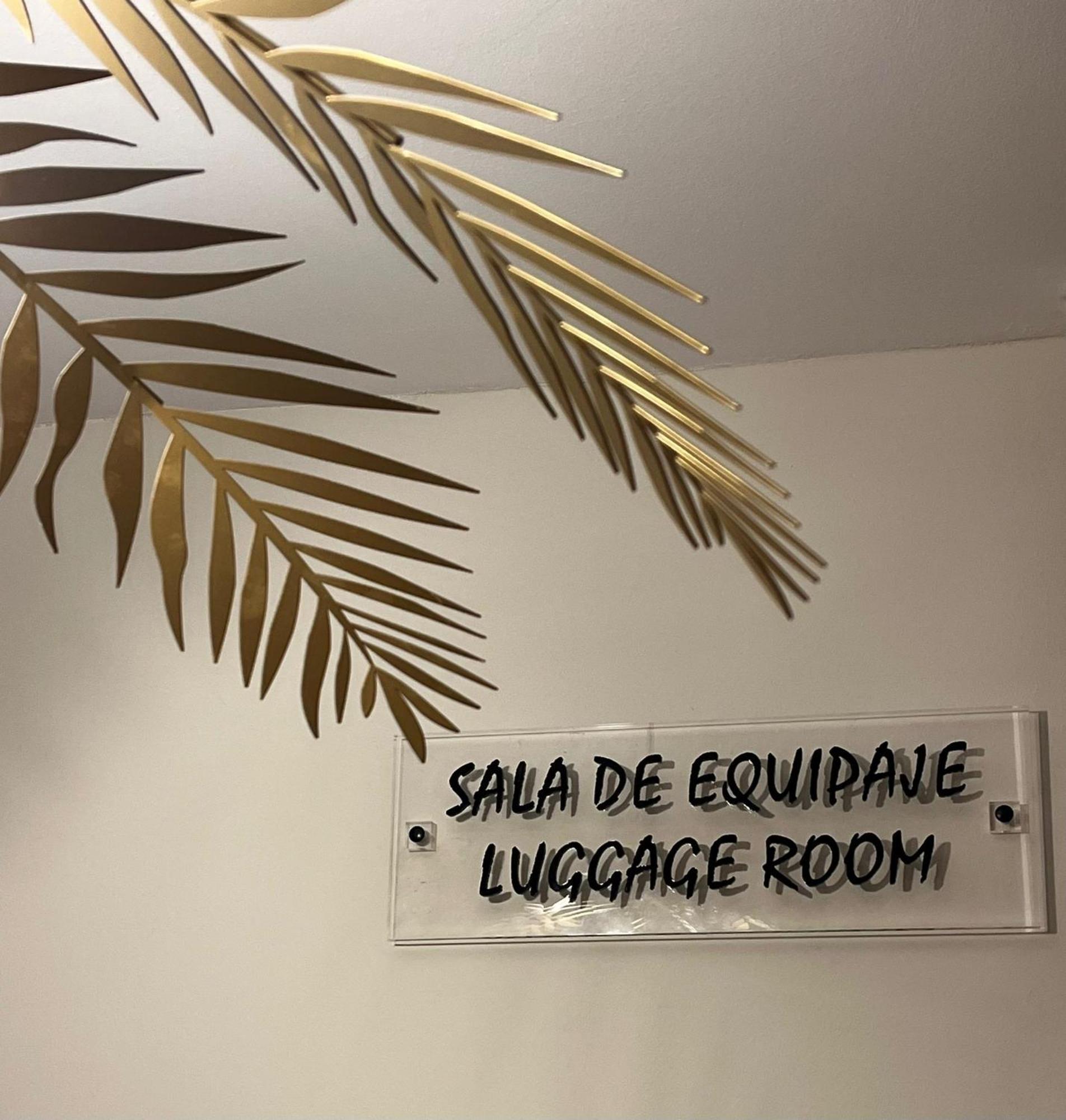 Hostal La Poetisa - Auto Check-In Culleredo Exteriér fotografie